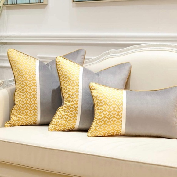 Luxury Home | Soft Velvet Jaquard Pillow Cover - Picture 4 of 7